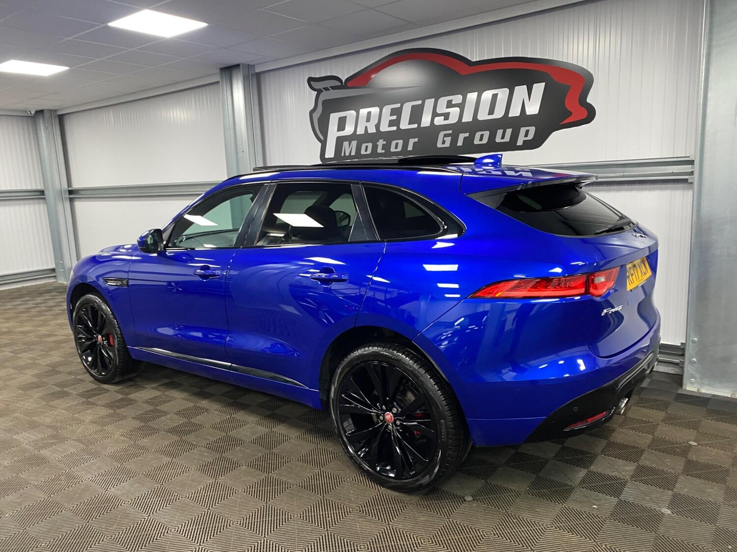 Used Jaguar F-Pace 2017 for sale - 76952502: Photo 17