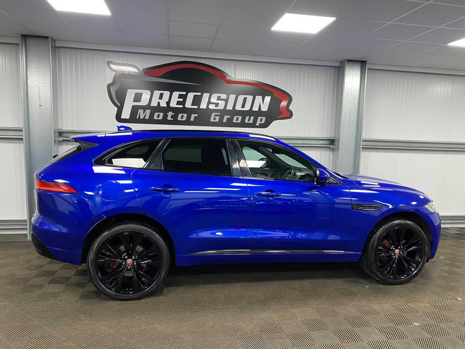 Used Jaguar F-Pace 2017 for sale - 76952502: Photo 31