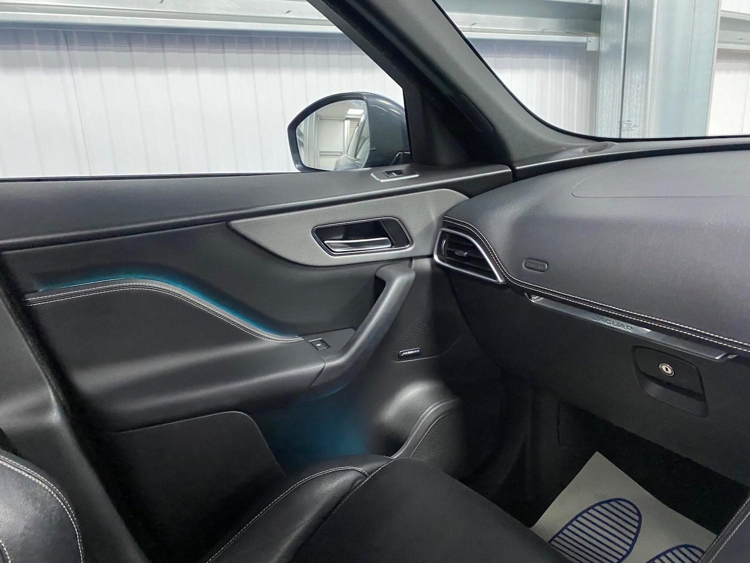 Used Jaguar F-Pace 2017 for sale - 76952502: Photo 41