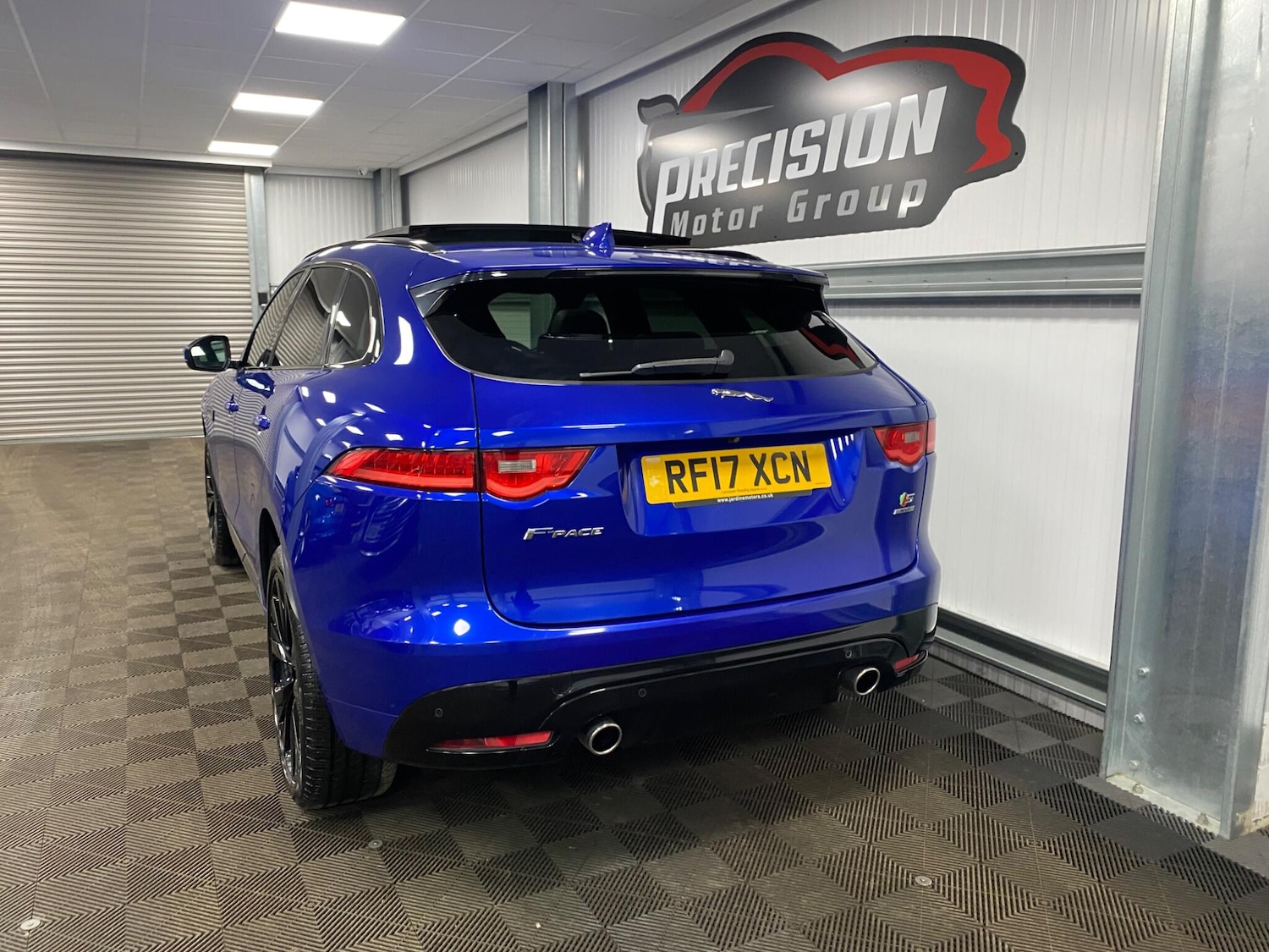 Used Jaguar F-Pace 2017 for sale - 76952502: Photo 7
