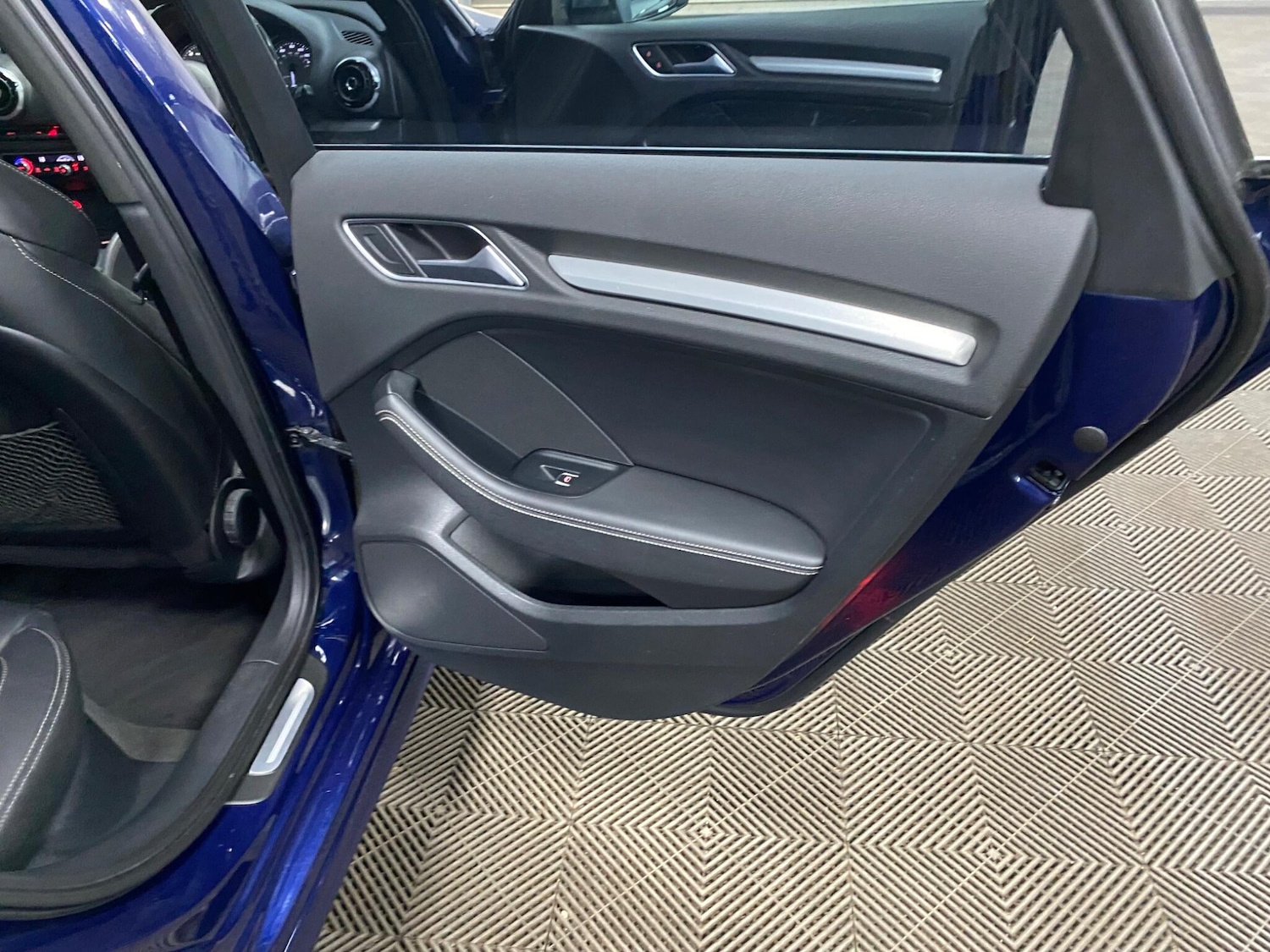 Used Audi S3 2013 for sale - 76425388: Photo 44