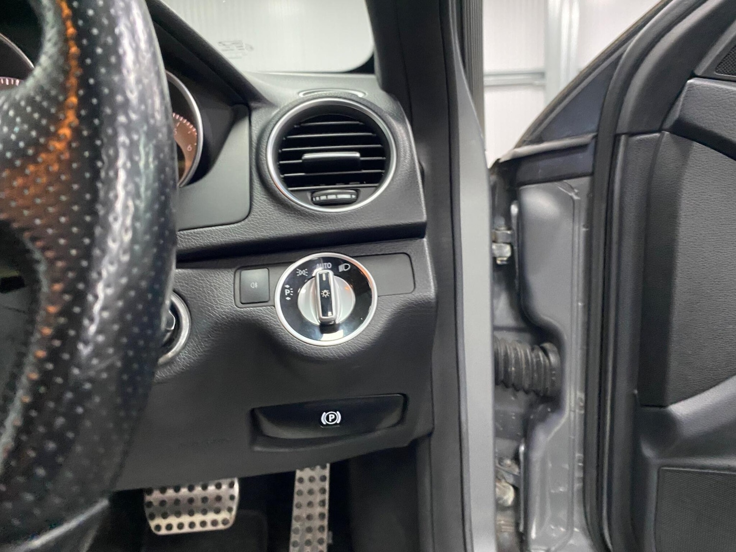 Used Mercedes-Benz C Class 2012 for sale - 77230092: Photo 37