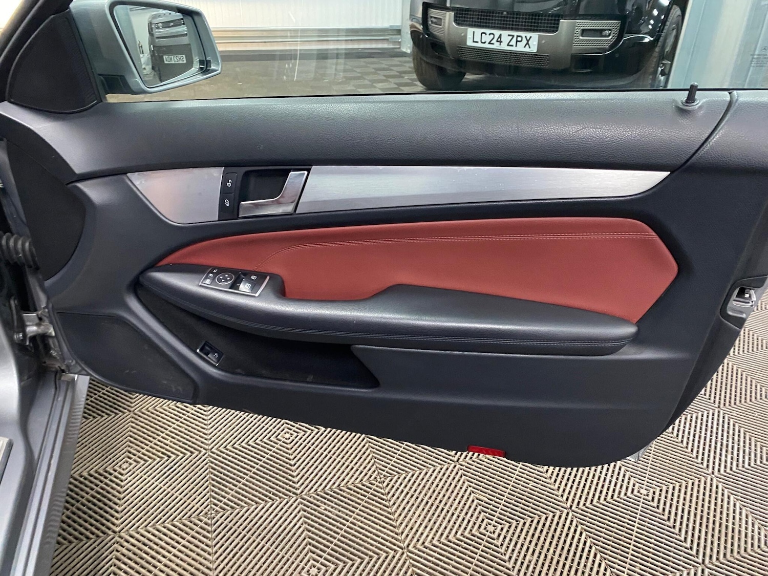 Used Mercedes-Benz C Class 2012 for sale - 77230092: Photo 43