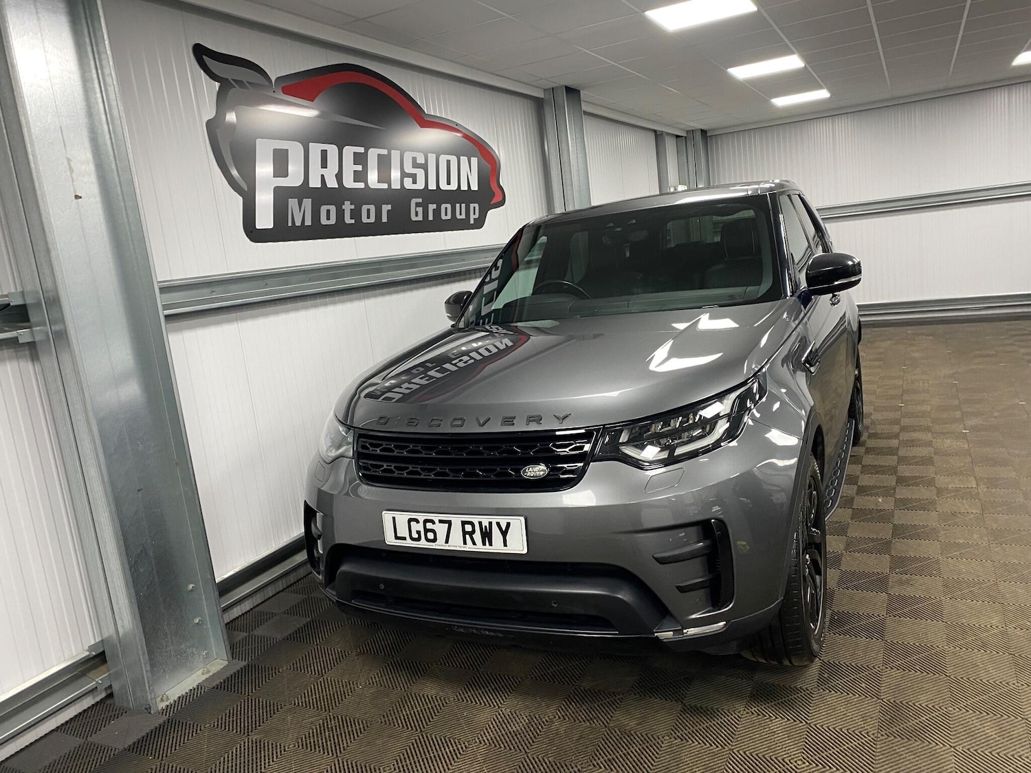 Used Land Rover Discovery 2017 for sale - 77163639: Photo 12
