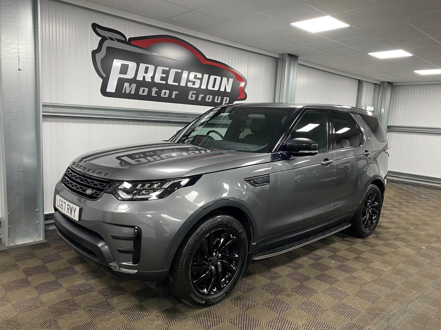 Used Land Rover Discovery 2017 for sale - 77163639: Photo 15
