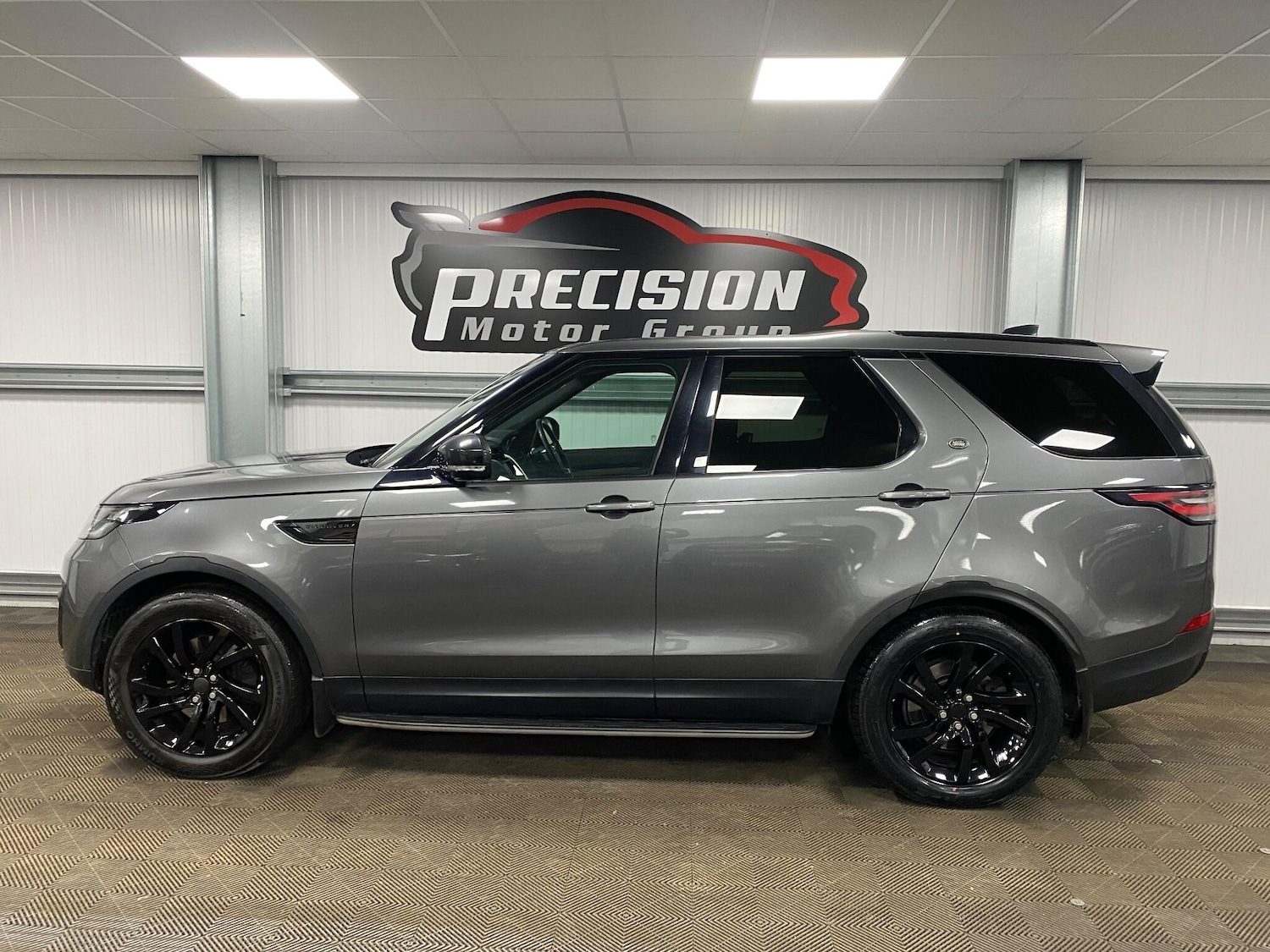 Used Land Rover Discovery 2017 for sale - 77163639: Photo 18