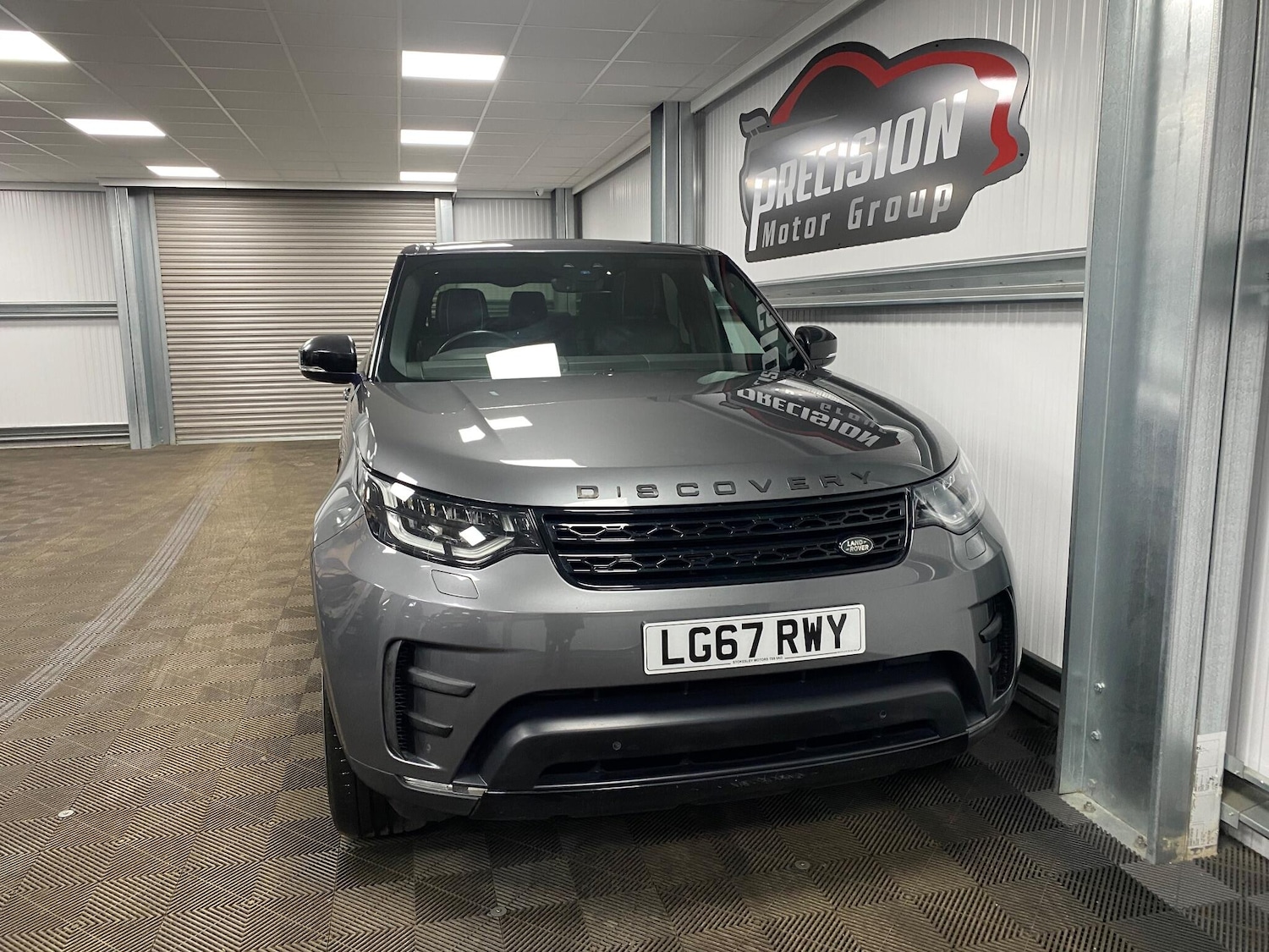 Used Land Rover Discovery 2017 for sale - 77163639: Photo 2