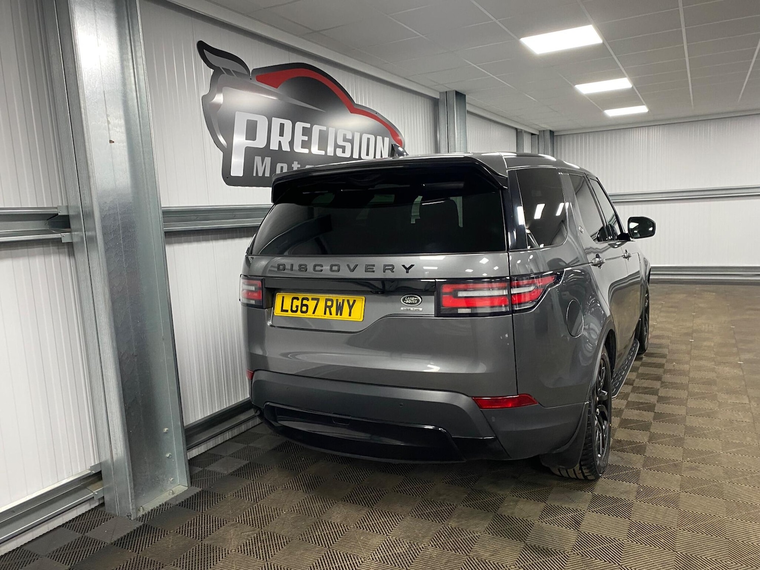 Used Land Rover Discovery 2017 for sale - 77163639: Photo 21