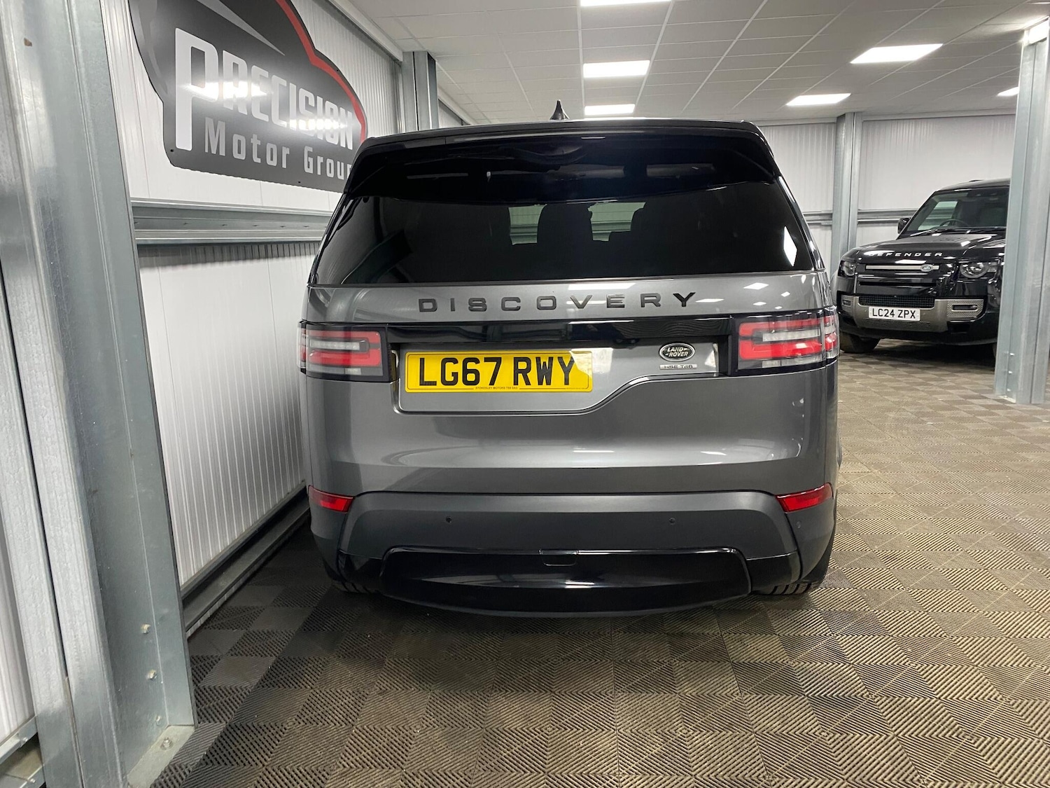 Used Land Rover Discovery 2017 for sale - 77163639: Photo 23