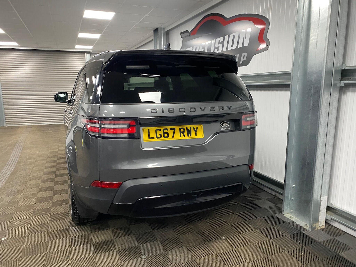 Used Land Rover Discovery 2017 for sale - 77163639: Photo 26