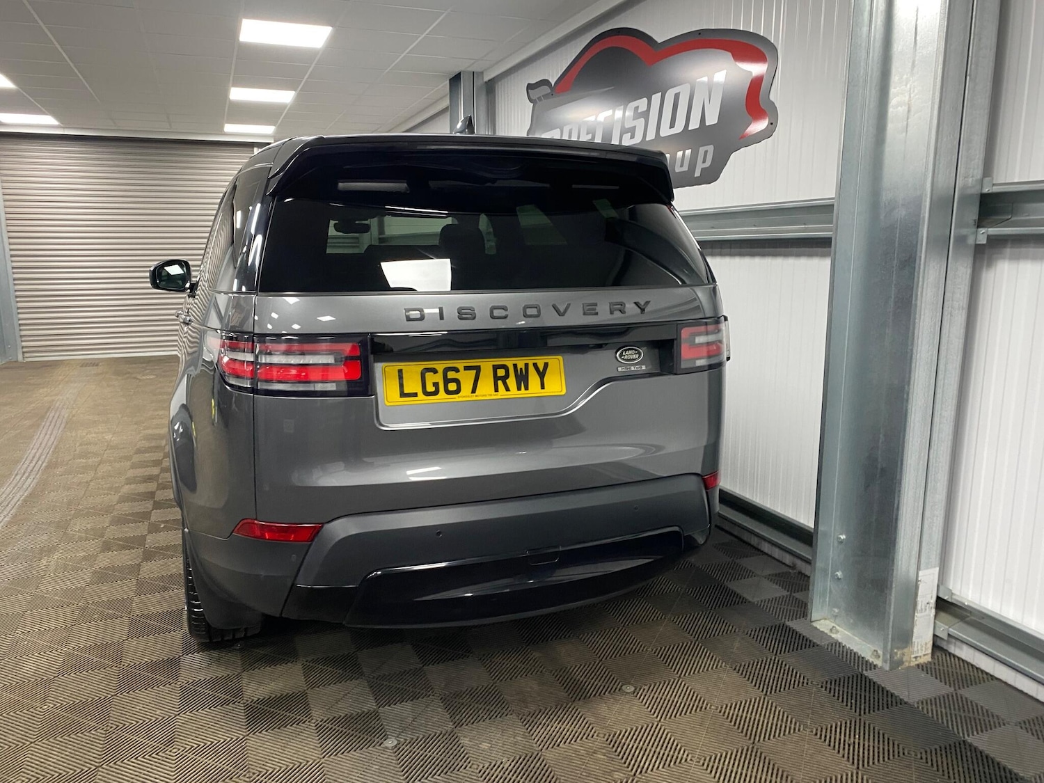 Used Land Rover Discovery 2017 for sale - 77163639: Photo 28