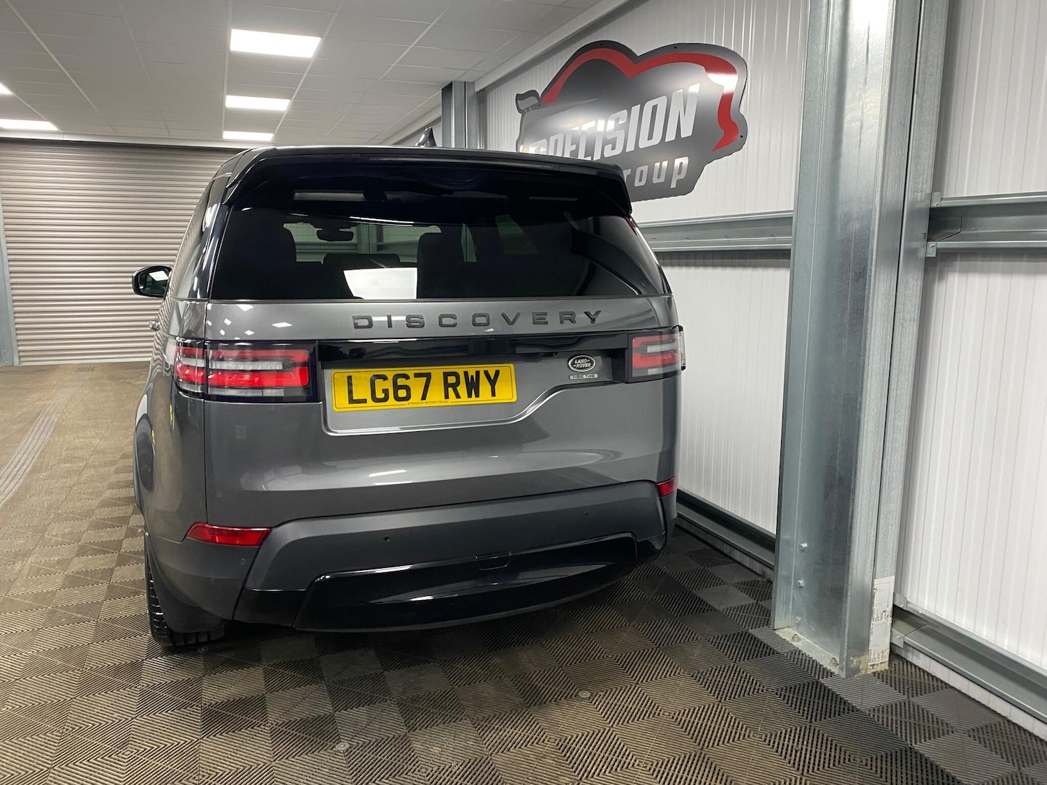 Used Land Rover Discovery 2017 for sale - 77163639: Photo 29