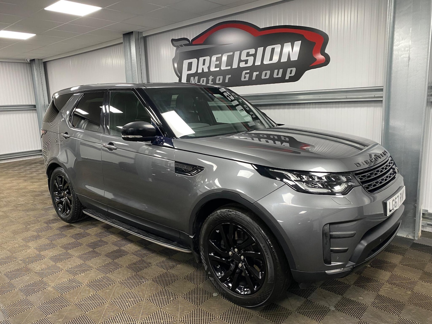 Used Land Rover Discovery 2017 for sale - 77163639: Photo 3