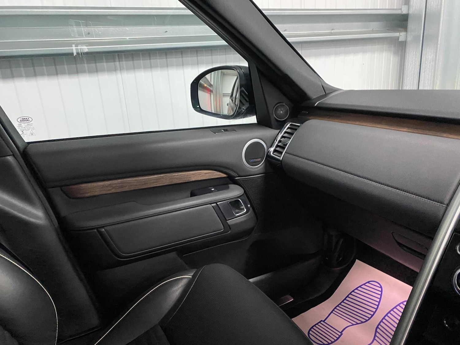 Used Land Rover Discovery 2017 for sale - 77163639: Photo 35