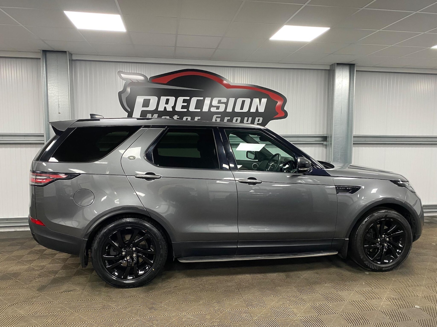 Used Land Rover Discovery 2017 for sale - 77163639: Photo 7