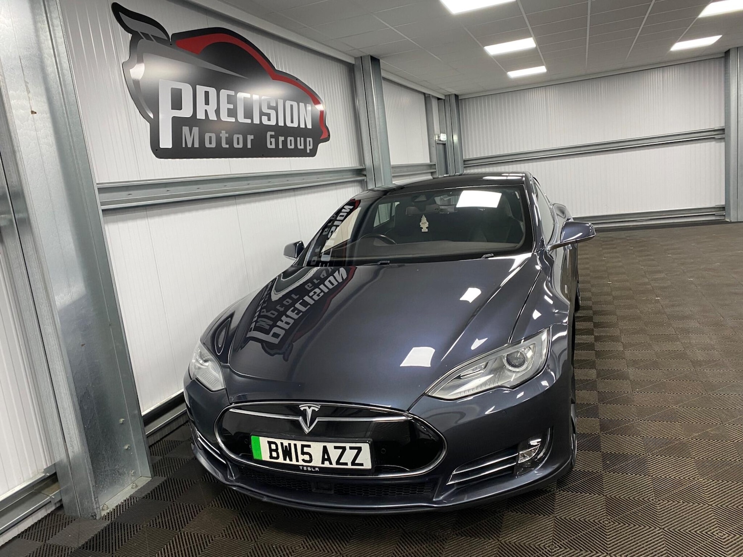 Used Tesla Model S 2015 for sale - 77162838: Photo 4