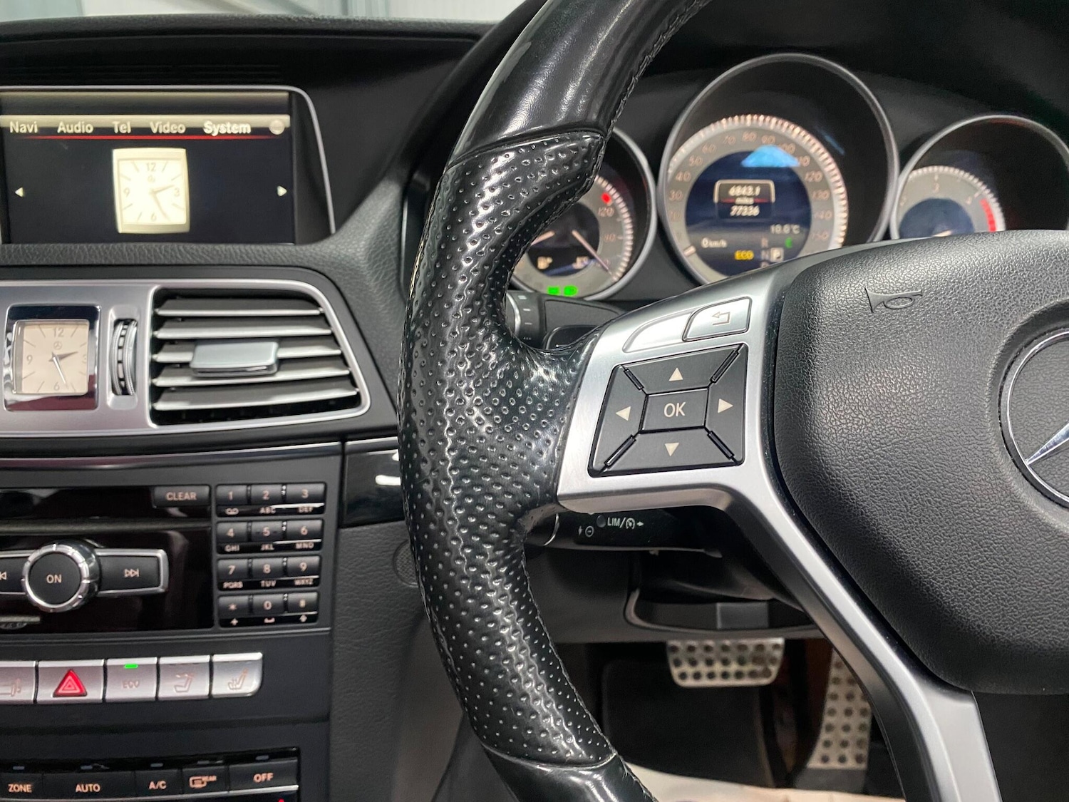 Used Mercedes-Benz E Class 2014 for sale - 76658774: Photo 32