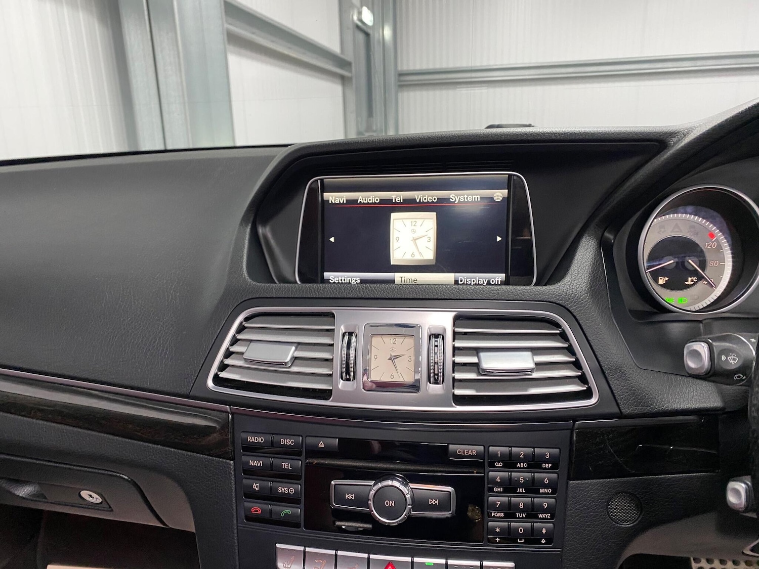 Used Mercedes-Benz E Class 2014 for sale - 76658774: Photo 34