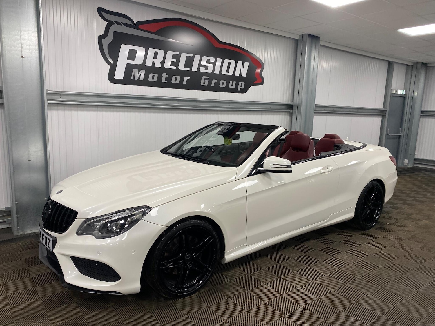 Used Mercedes-Benz E Class 2014 for sale - 76658774: Photo 8