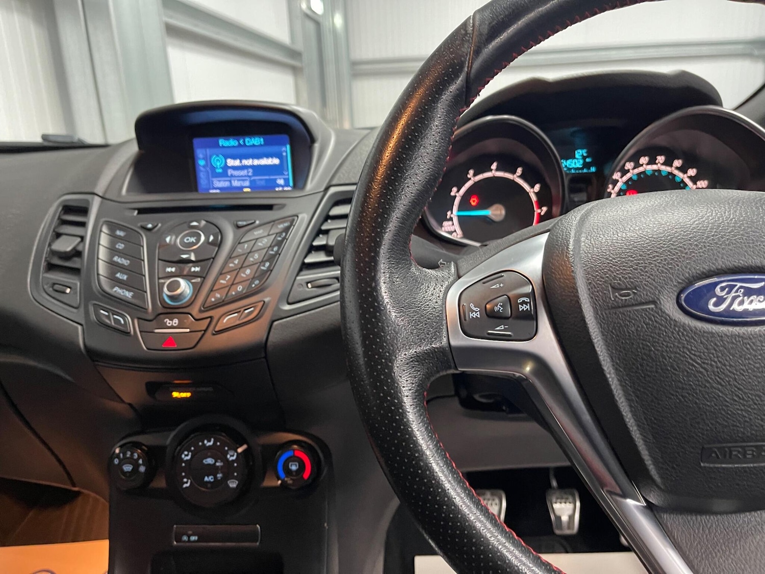 Used Ford Fiesta 2017 for sale - 77892288: Photo 37