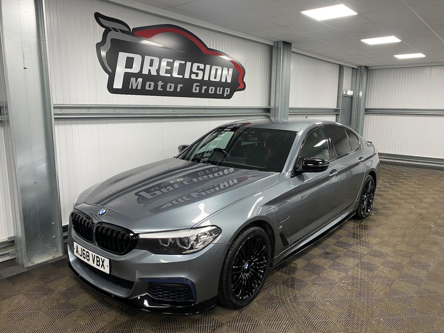 Used BMW 5 Series 2018 for sale - 76975633: Photo 9