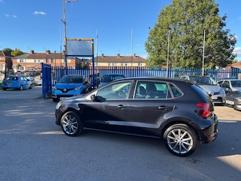 Used Volkswagen Polo 2016 for sale - 75990676: Photo