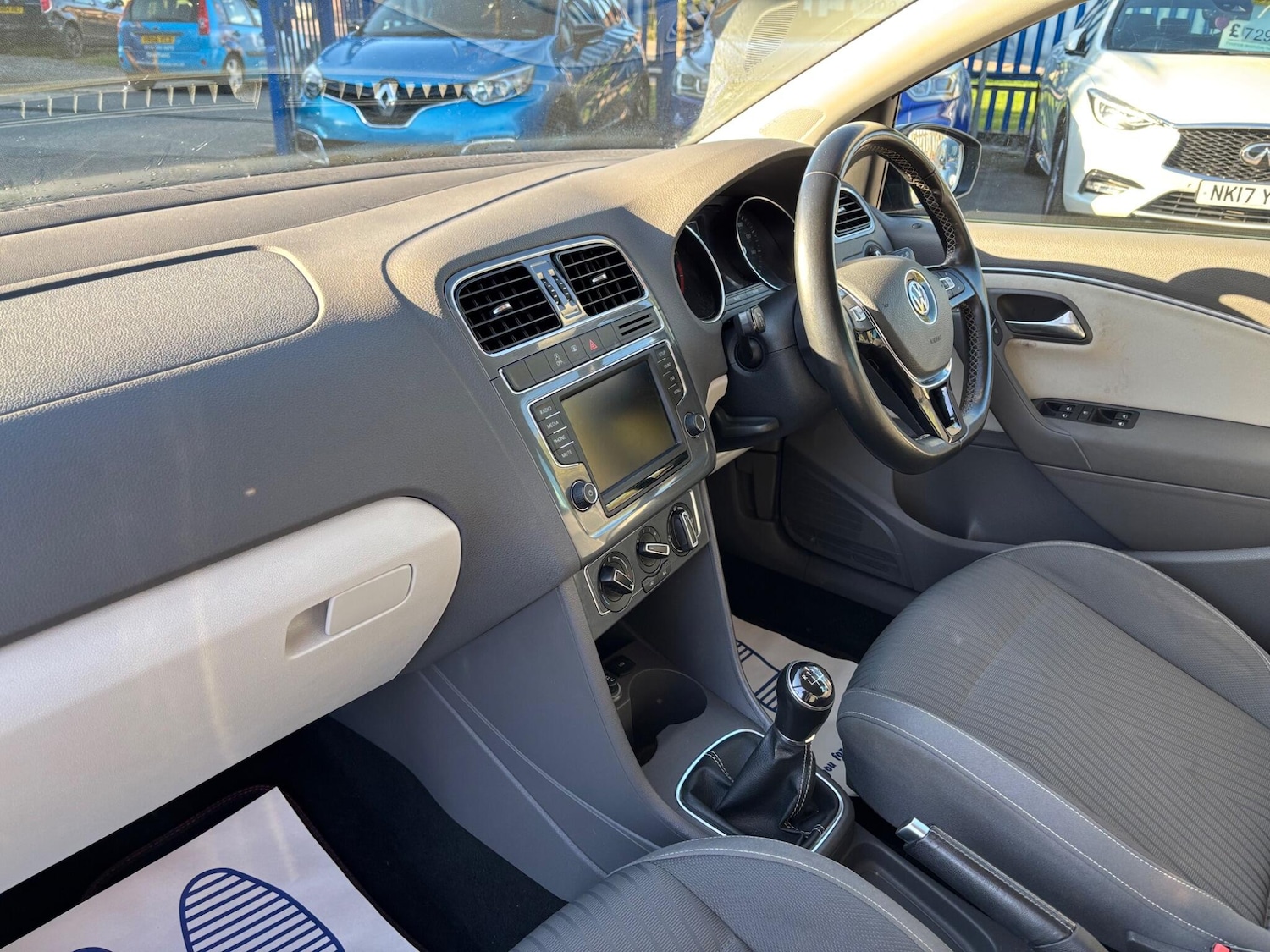 Used Volkswagen Polo 2016 for sale - 75990676: Photo 9