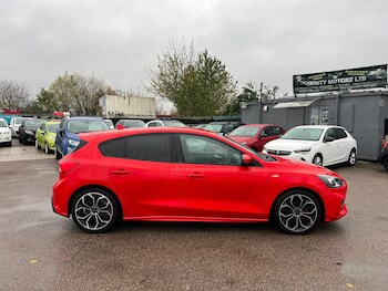 Used Ford Focus 2020 for sale - 77216368: Photo