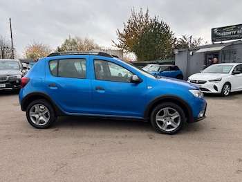 Used Dacia Sandero Stepway 2017 for sale - 76527993: Photo