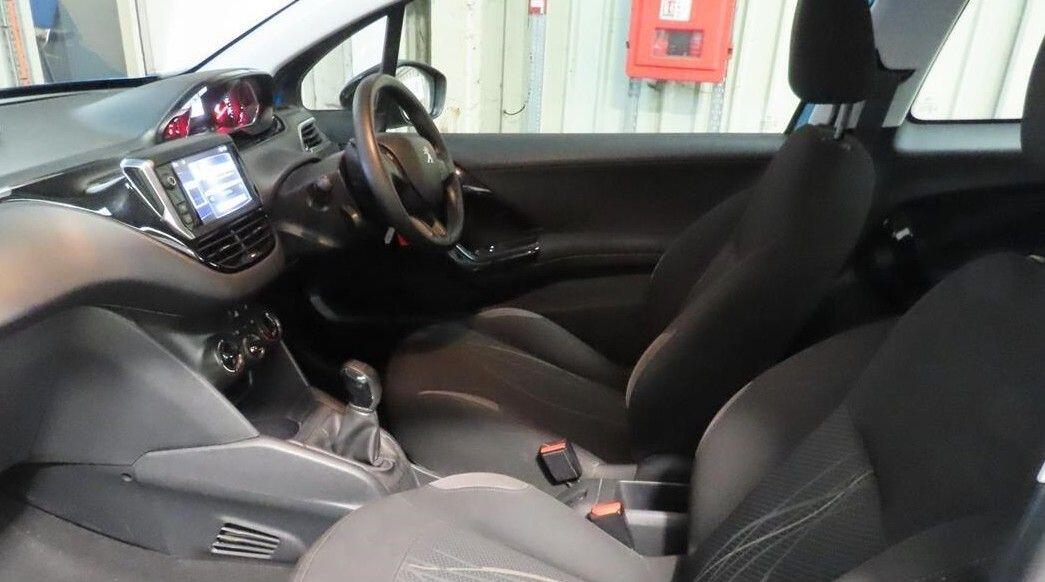 Used Peugeot 208 2012 for sale - 77163135: Photo 2