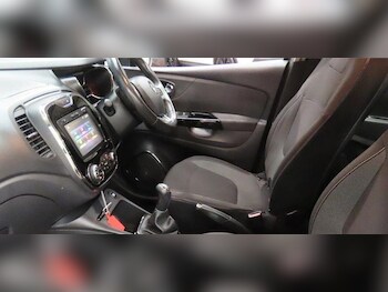 Used Renault Captur 2016 for sale - 76801549: Photo