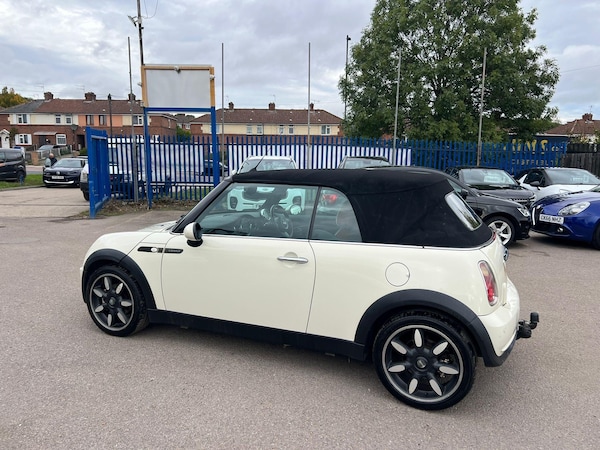 Used MINI Convertible 2007 for sale - 76042404: Photo 10