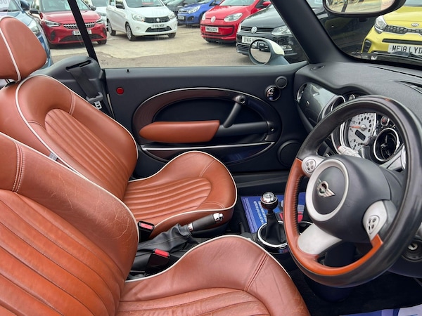 Used MINI Convertible 2007 for sale - 76042404: Photo 11