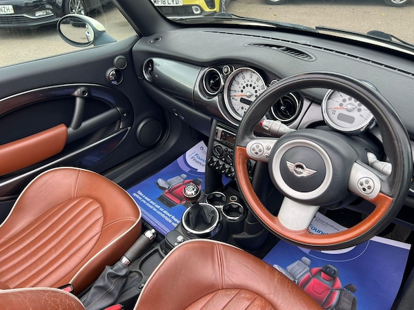Used MINI Convertible 2007 for sale - 76042404: Photo 12