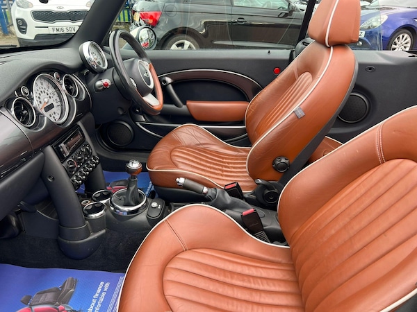 Used MINI Convertible 2007 for sale - 76042404: Photo 15
