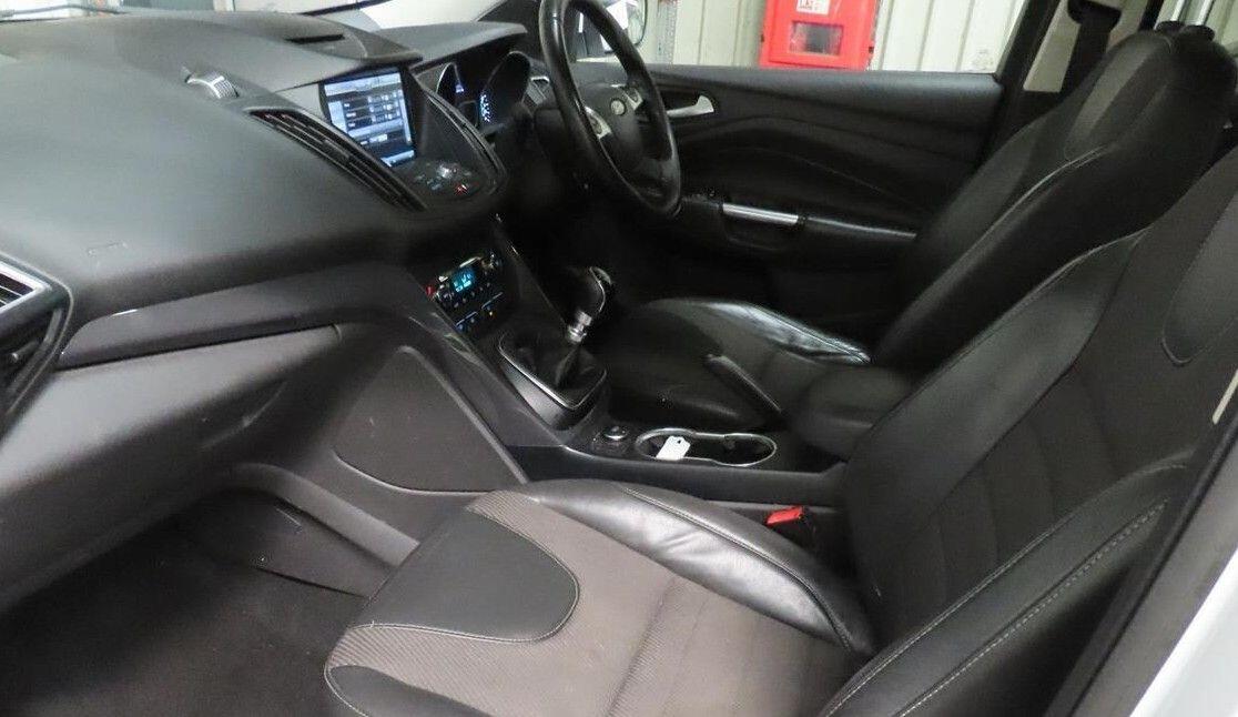 Used Ford Kuga 2016 for sale - 77156338: Photo 2