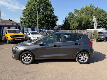 Used Ford Fiesta 2017 for sale - 79033683: Photo