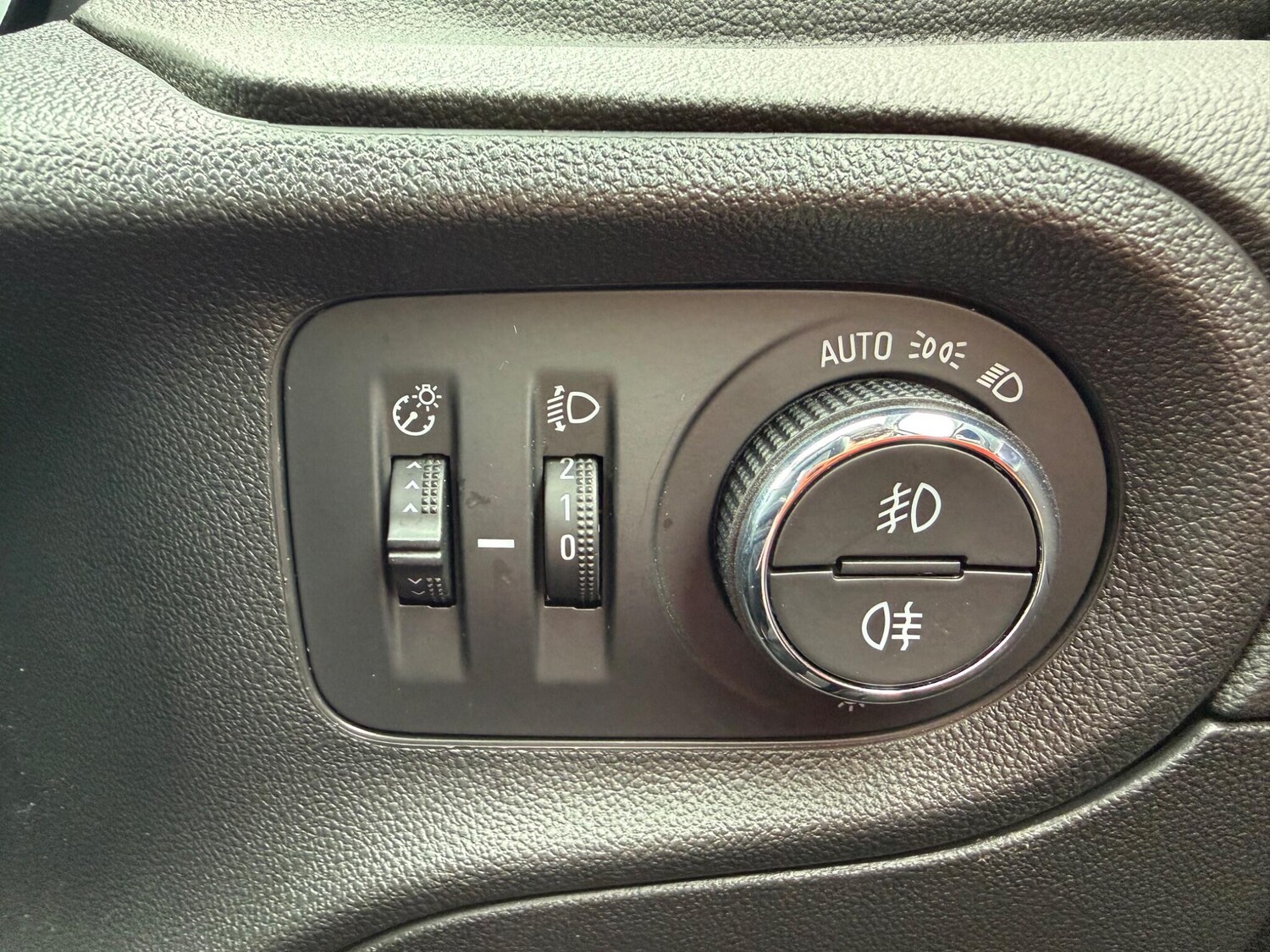 Used Vauxhall Grandland X 2019 for sale - 77940688: Photo 16