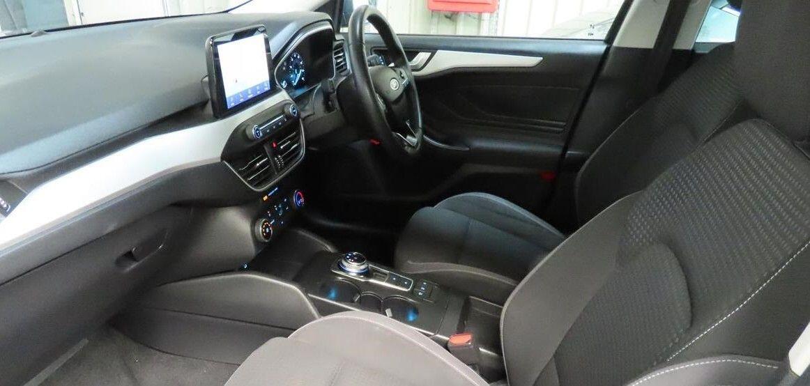 Used Ford Focus 2020 for sale - 76398699: Photo 2