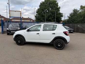 Used Dacia Sandero Stepway 2015 for sale - 79106478: Photo