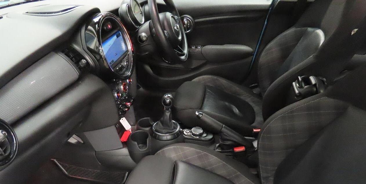 Used MINI Hatch 2015 for sale - 77597858: Photo 2