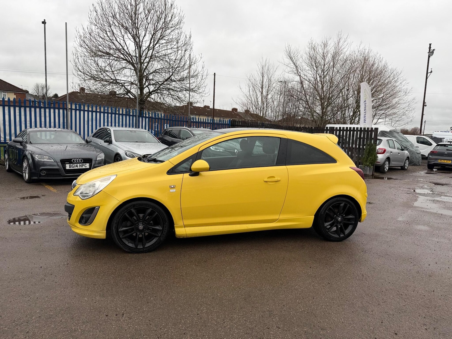 Used Vauxhall Corsa 2012 for sale - 77559303: Photo 3