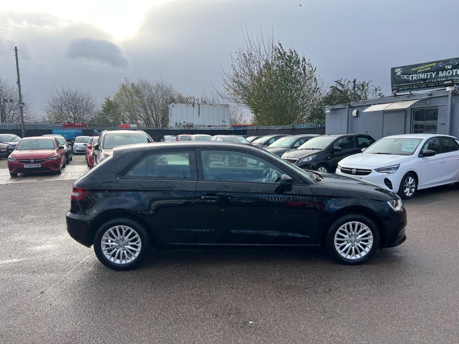 Used Audi A3 2015 for sale - 77040463: Photo 2