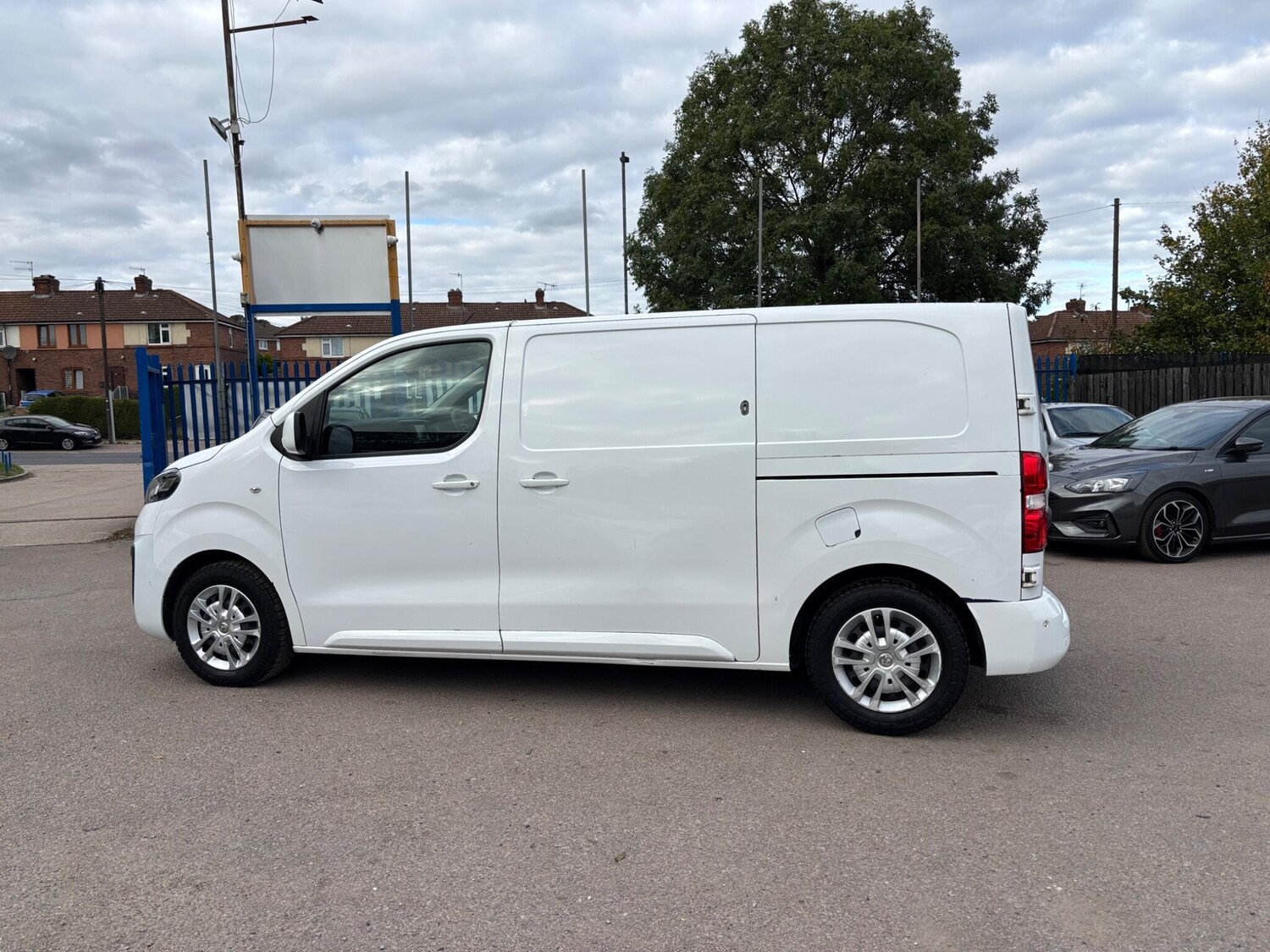 Used Vauxhall Vivaro 2020 for sale - 76349245: Photo 4