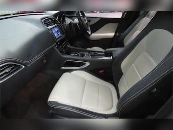 Used Jaguar F-Pace 2018 for sale - 77358392: Photo