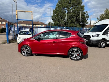 Used Peugeot 208 2015 for sale - 75808894: Photo