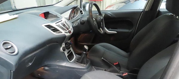 Used Ford Fiesta 2011 for sale - 76282673: Photo 2