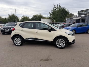 Used Renault Captur 2016 for sale - 79544235: Photo