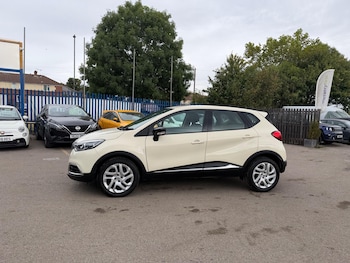 Used Renault Captur 2016 for sale - 79544235: Photo