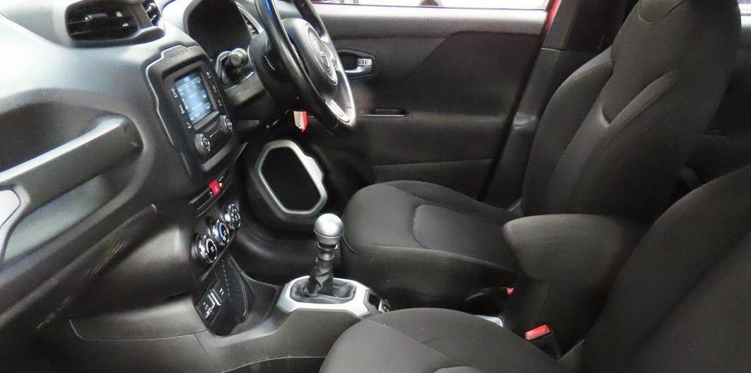 Used Jeep Renegade 2018 for sale - 77908977: Photo 2